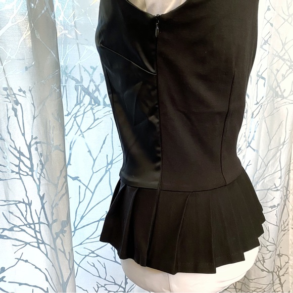 Wheels & Dollbaby black satin upper East side sleeveless pleated boat neck top - Picture 4 of 7